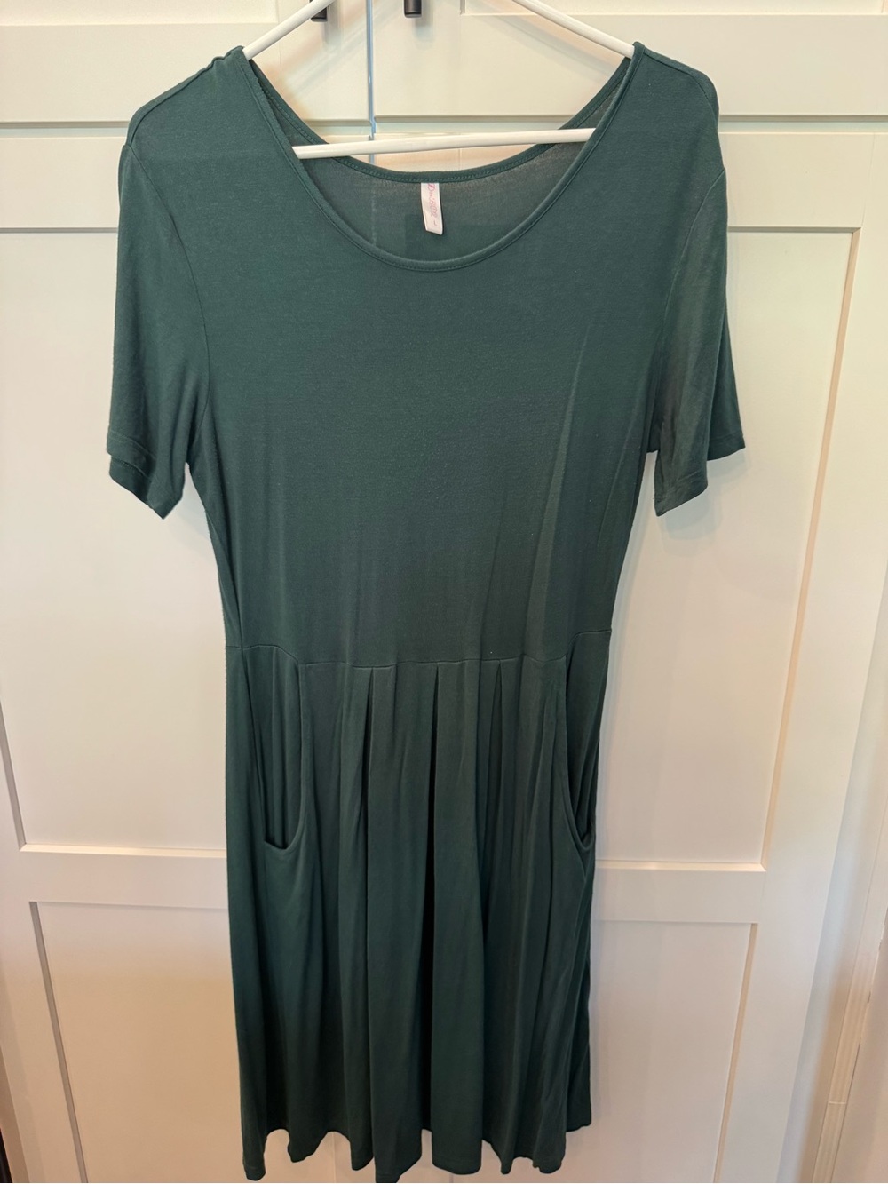 Women's Short Sleeve Forest Green Pocket Dress